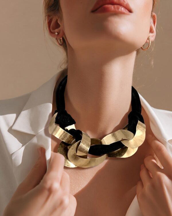 Collana Fumรฉ