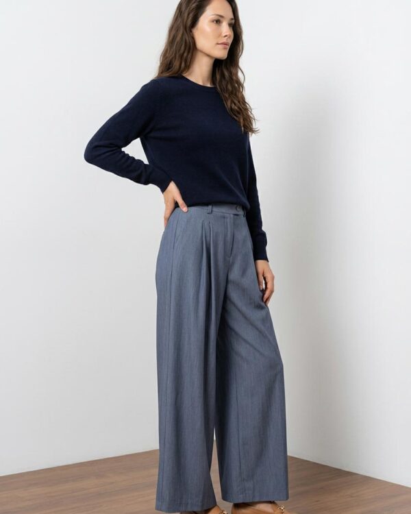 Pantalone Yuri